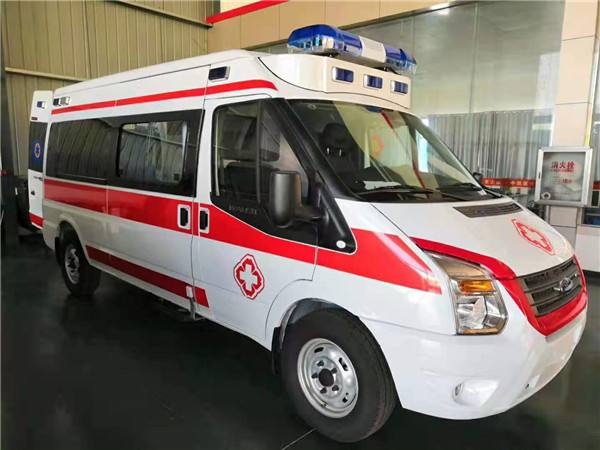 华宁县福特V362救护车